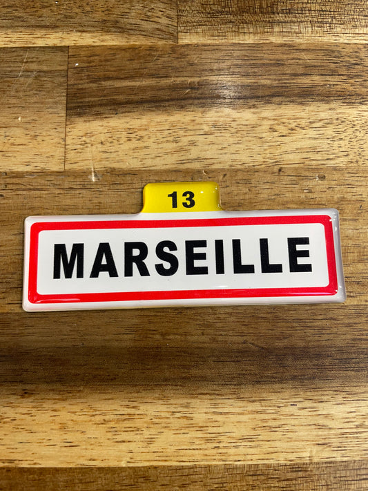 Marseille resin magnet panels